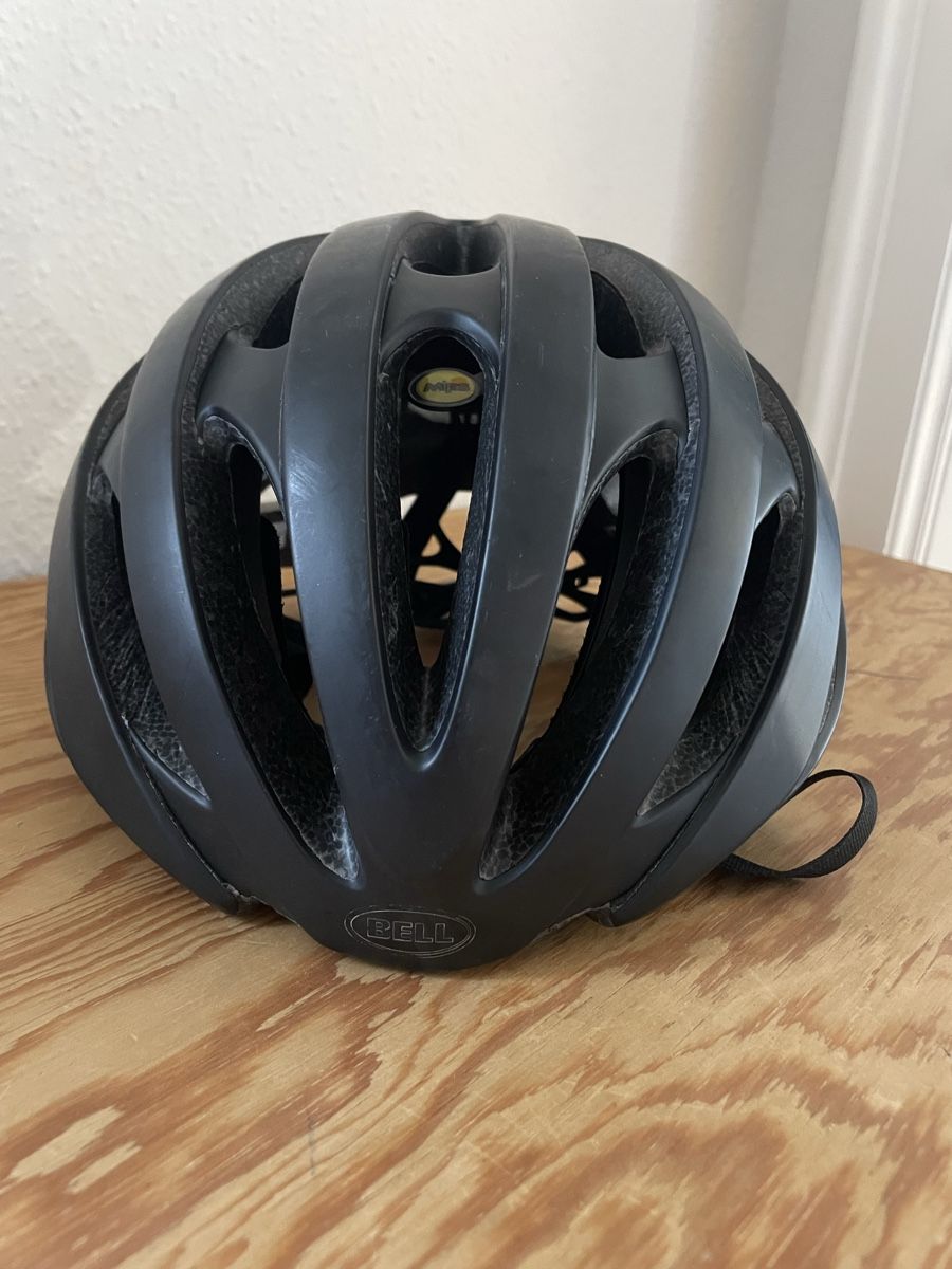 Bell Caschi: Bell Velohelm schwarz  – Usato da Rüschlikon venduto da zehnvoracht 1