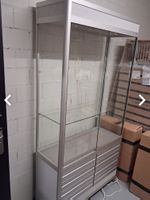 Grosse Schmuckvitrine abschliessbar & Licht Lieferung Gratis