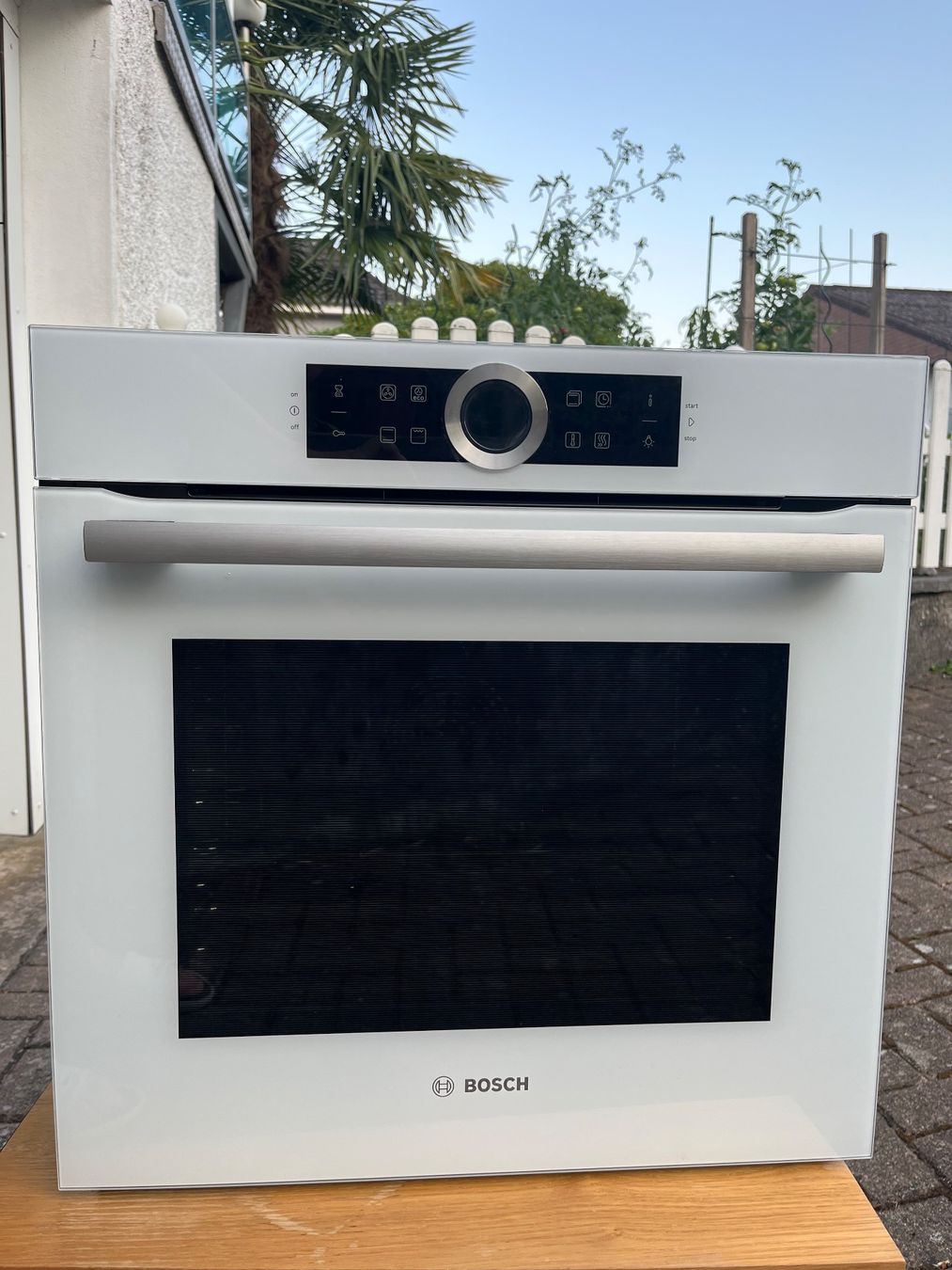 Bosch Fours: Backhofen Bosch HBG634BW1 – D'occasion à Grenchen par Sclaude 1