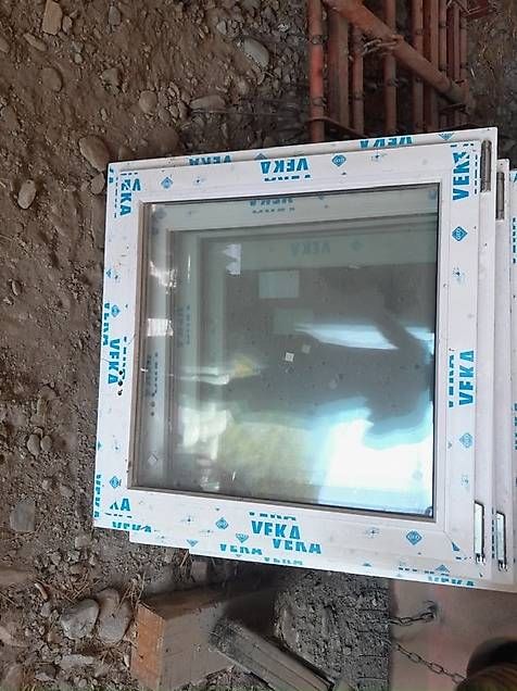 Finestre: Finestre - Fenster - fenêtres – Usato da Roveredo GR venduto da DiBi13.