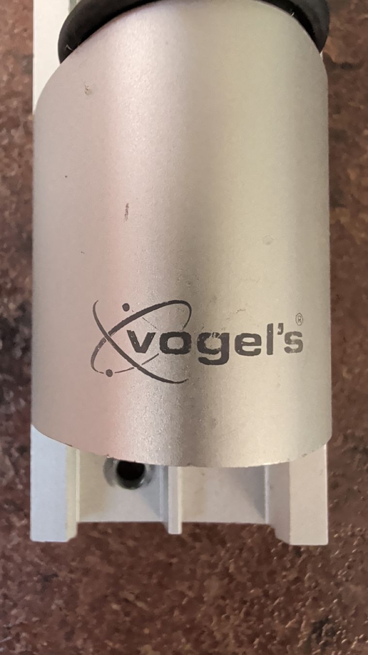 Staffa per monitor: Support mural TV Vogel's orientable, solide et fiable! – Usato da Renens VD venduto da tartompion 1