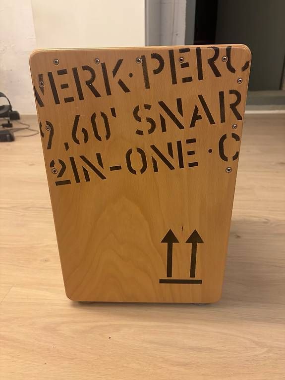 Strumenti musicali: Schlagwerk Snare Cajon 2inOne – Usato da Zürich venduto da Alipali 3