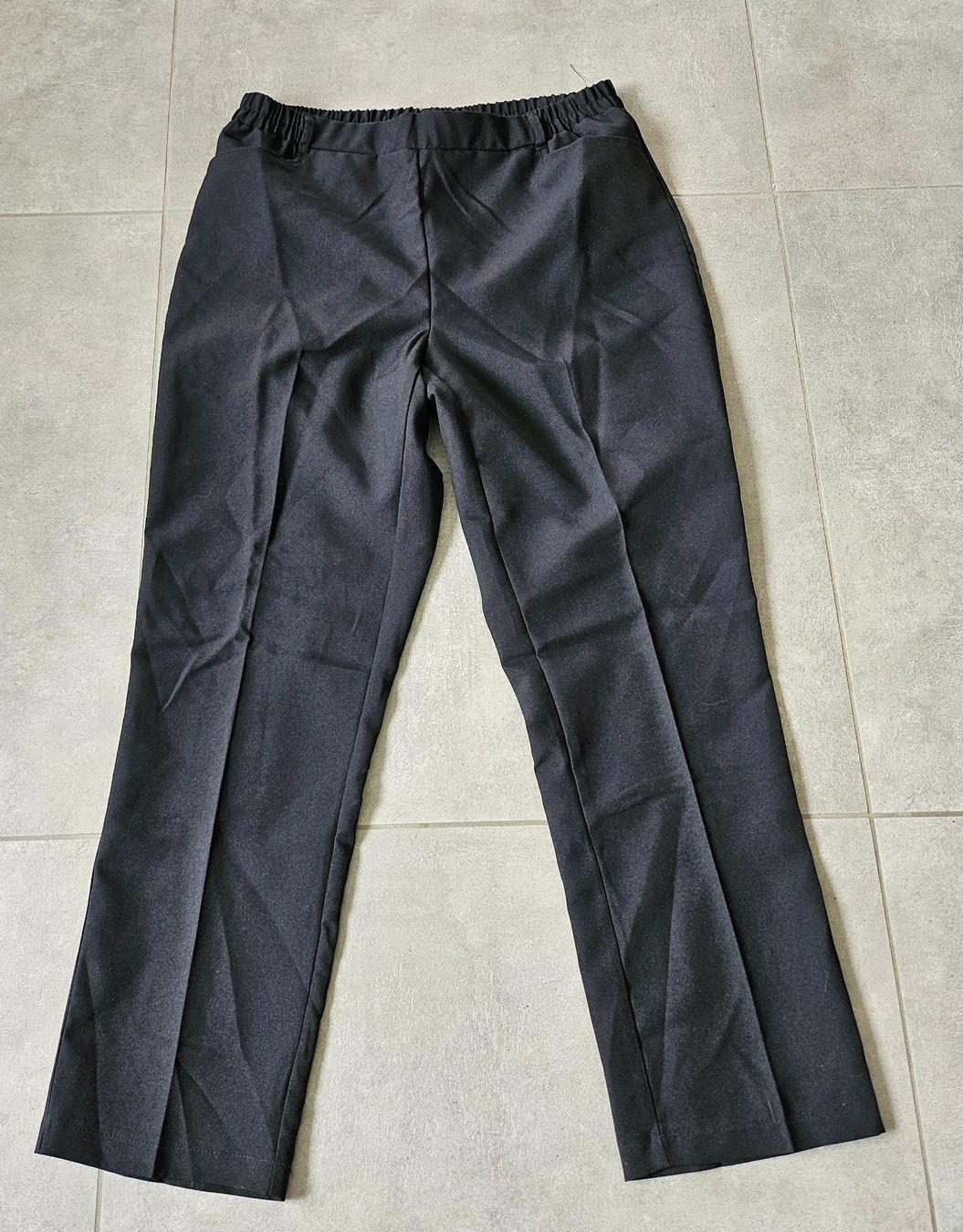 Hosen: Hose elegant,Elastbund,Kurzgrösse 21/Gr. 42 – Gebraucht aus Siblingen von Vany_McDougall
