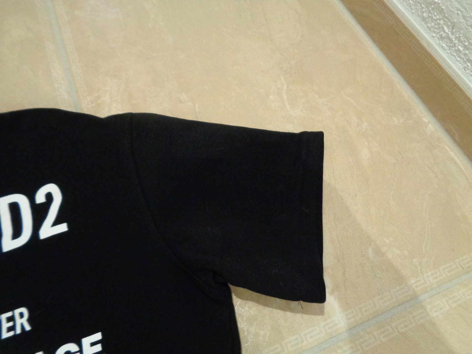 Dsquared2 Maglioni & Felpe: Dsquared2 NWT kurzarm Pulli, 14J 164 – Nuovo (secondo la descrizione) da Klingnau venduto da Markus14 1