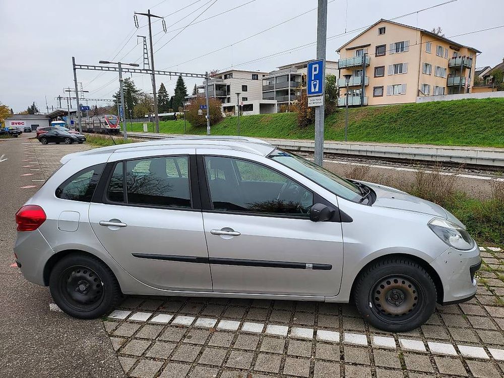 Automobili: Renault CLIO 1.6 16V Kombi – Usato da Winterthur venduto da prontydinamico 3