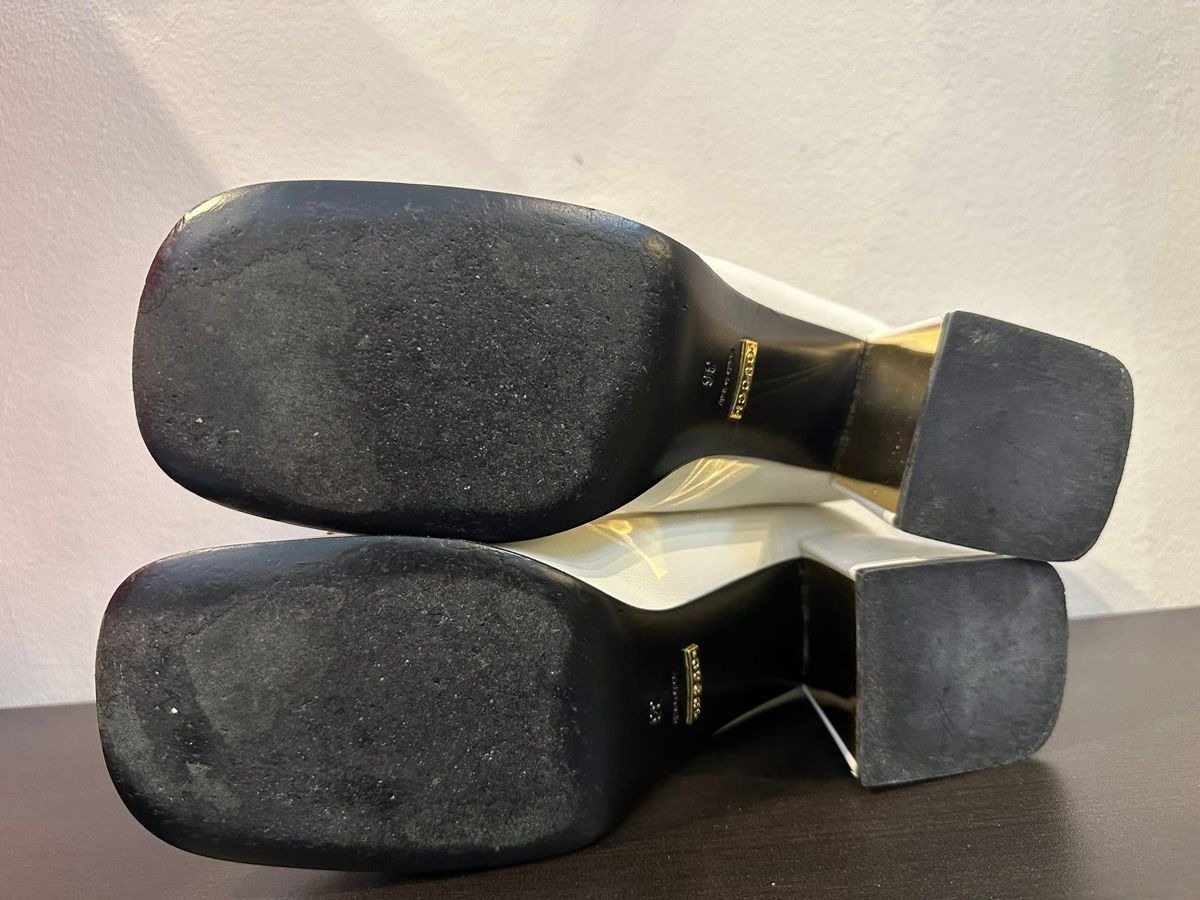 Scarpe da donna: Gucci White Horsebit Heels – Usato da St.Josefen venduto da lop_lh8d 4