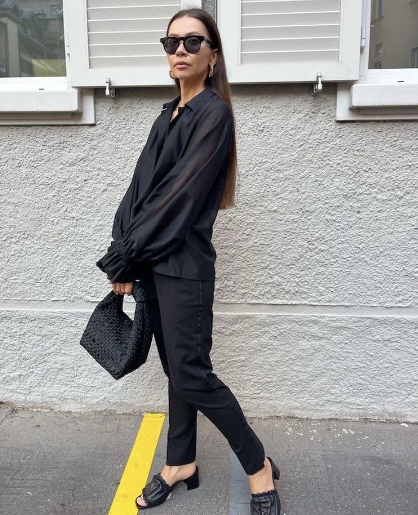Lis Lareida Camicette: LIS LAREIDA Alyssa Sheer Long Sleeve Oversized Blouse Ruffle – Usato da Münchenstein venduto da B771 1