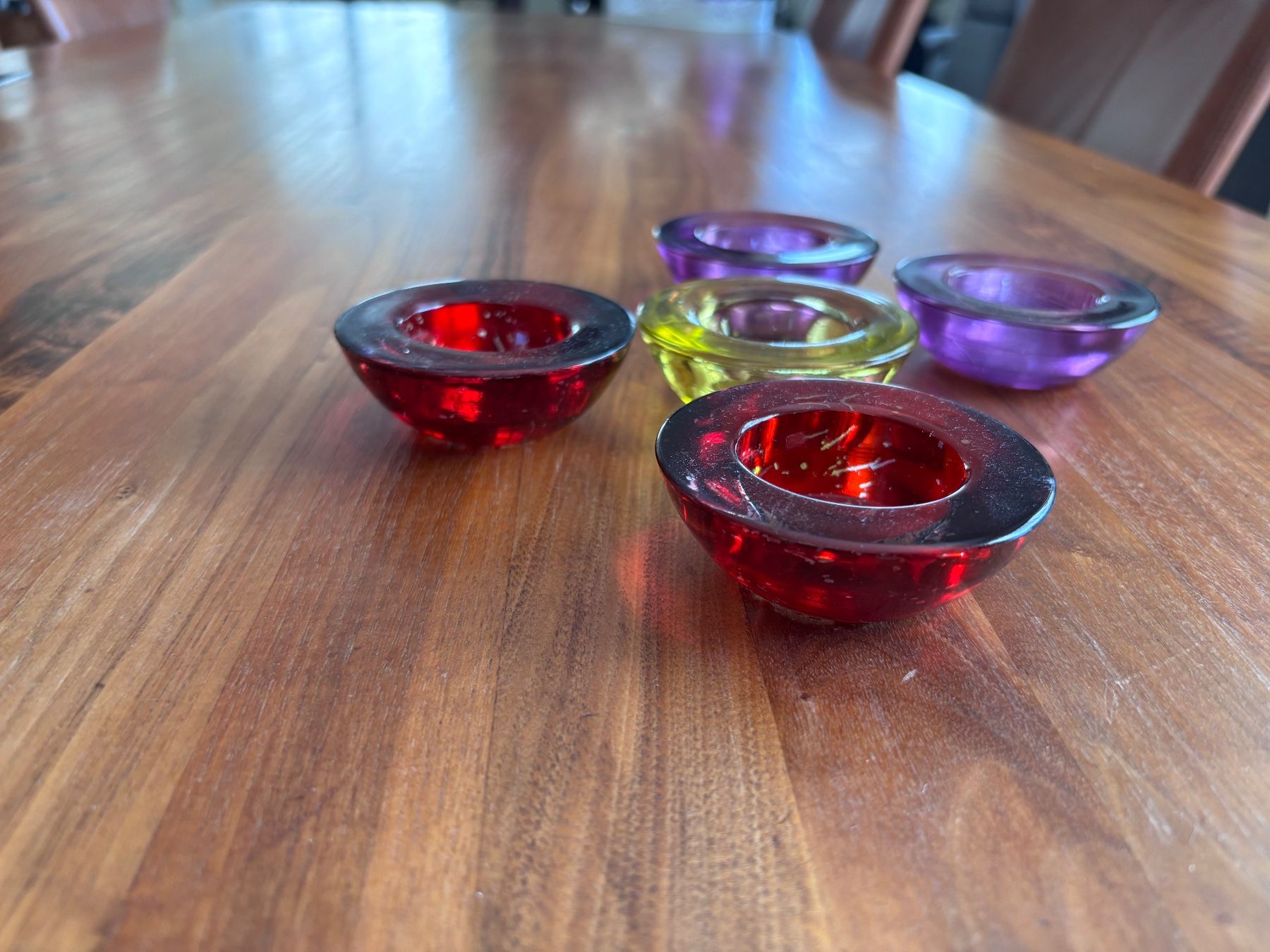 Portacandele: 5 Teelichthalter violett/gelb/ rot – Usato da Balsthal venduto da Uroby