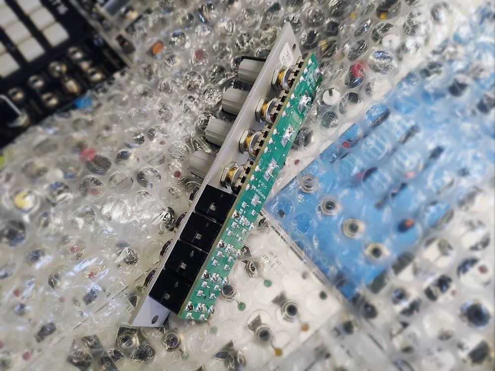 Strumenti musicali: Doepfer A-183-5 Quad Attenuator – Usato da Knonau venduto da Deralexan 2
