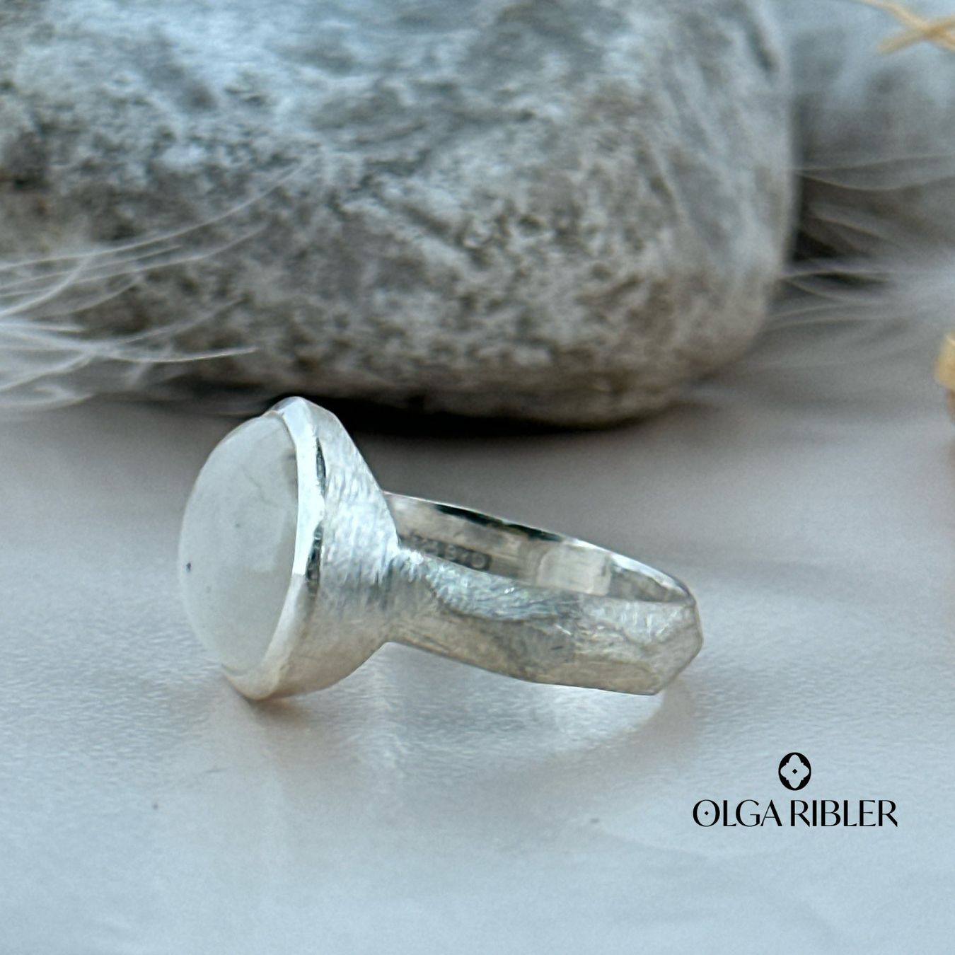 Olga Ribler Anelli: Sterling Silber Ring mit  Regenbogen-Mondstein Gr 54 – Nuovo (secondo la descrizione) da Luzern venduto da Schmuckoutlet 5