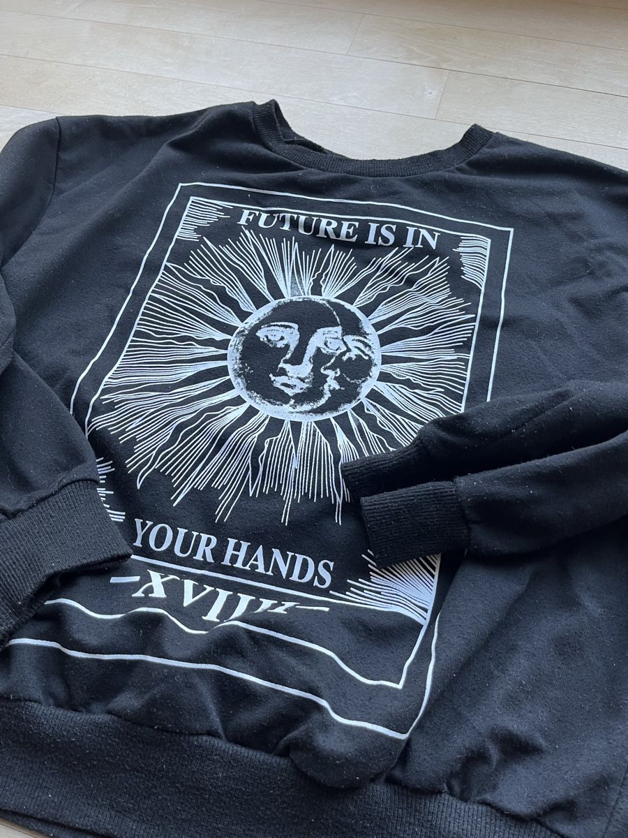 Pullover & Sweatshirts: Black Sun Graphic Pullover – Gebraucht aus Luzern von nad_2my8 1