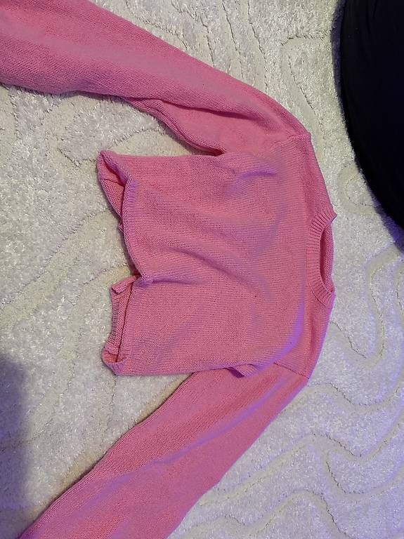 Maglioni & Felpe: Rückenfreie Pullover  – Usato da Wallisellen venduto da hug_pf77 2