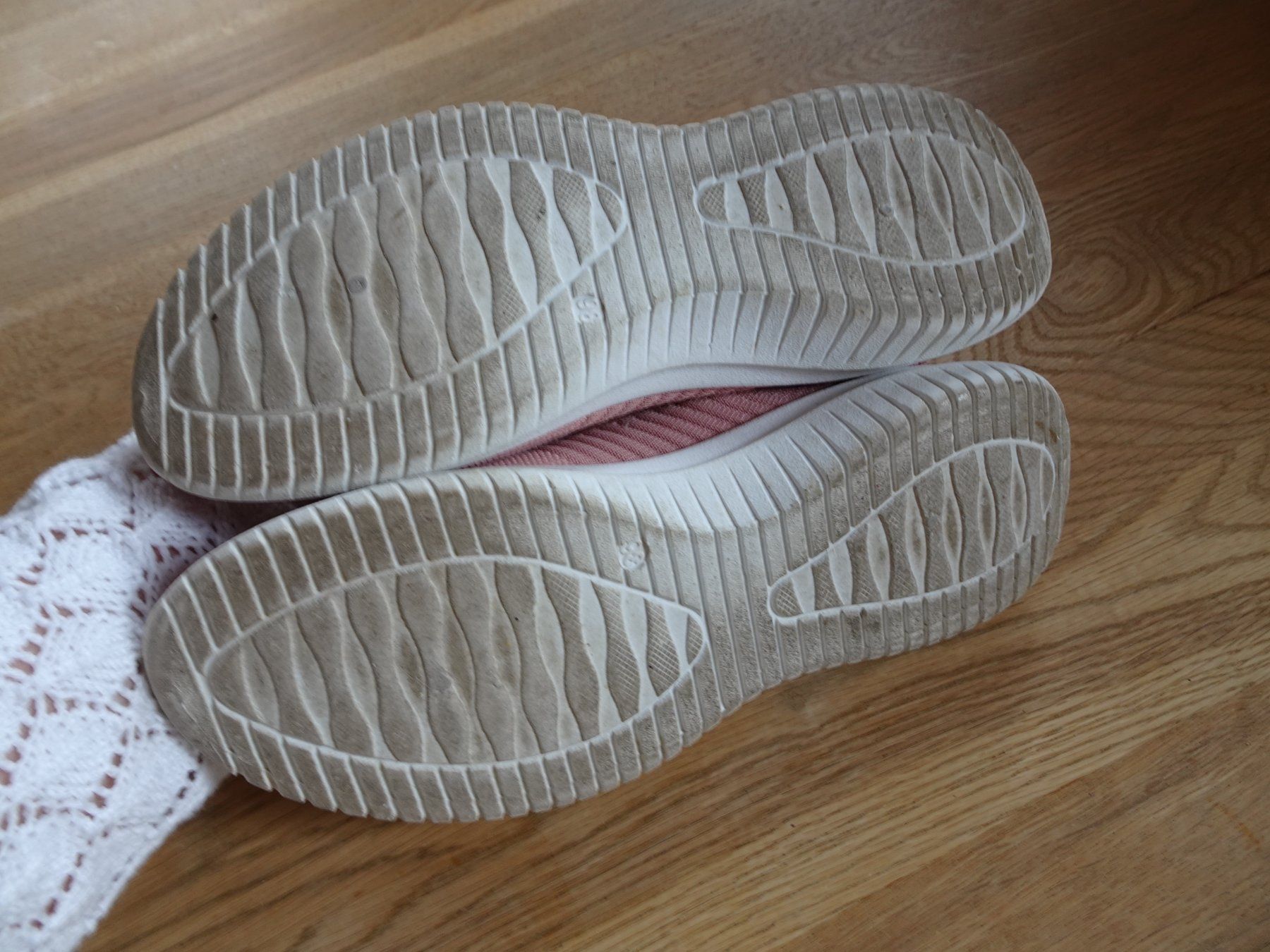 Scarpe da donna: Altrosa Sneaker von Chicorée Gr. 36 - 260297 – Usato da Küssnacht am Rigi venduto da Schuhe-Secondhand 3