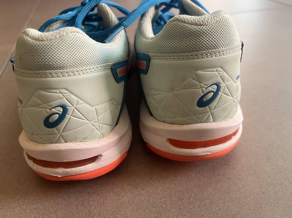 Herrenschuhe: Hallenschuhe Asics 39.5 – Gebraucht aus Luzern von La_Favorita 3