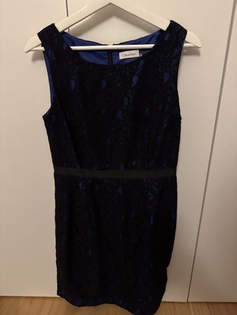 Elegantes Calvin Klein Kleid, Gr. 8, perfekt für den Ausgan