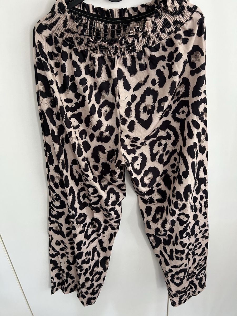 Pantaloni: Stoffhose – Usato da Merenschwand venduto da ___niggi___