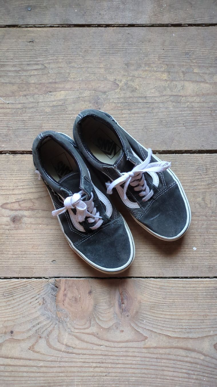 Herrenschuhe: Vans Turnschuhe, Grösse 36, Wildleder – Gebraucht aus Brugg AG von SG1