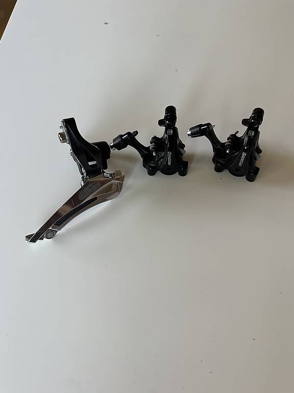 Pièces détachées: Disc Brake Caliper and Front Derailleur – D'occasion à Zürich par dst_585r 2