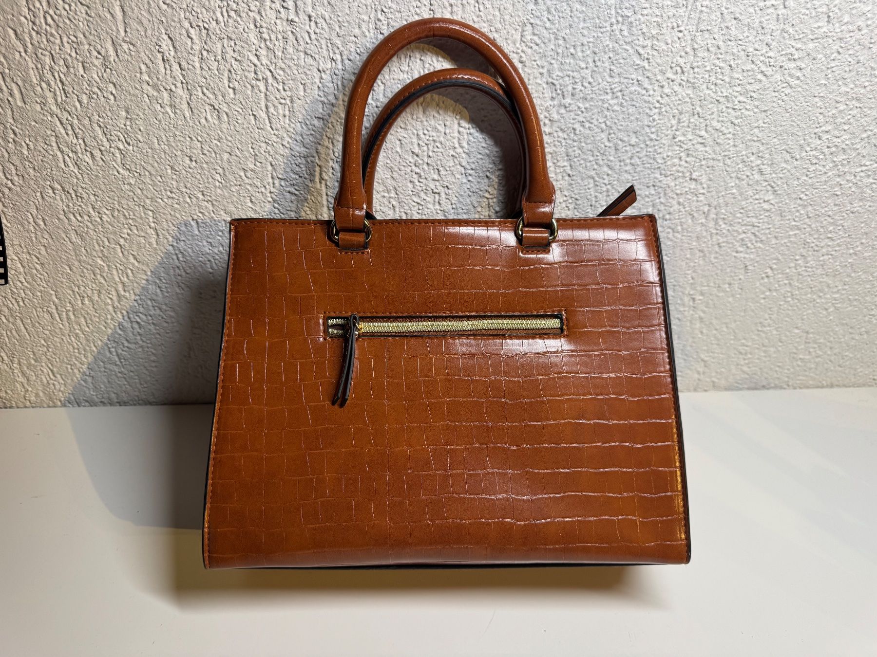 Borse da donna: Schöne braune Tasche – Usato da Grosswangen venduto da shoes.bags.and.co 1
