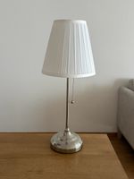Tischlampe Metall weiss Stoffschirm Kordelzug guter Zustand