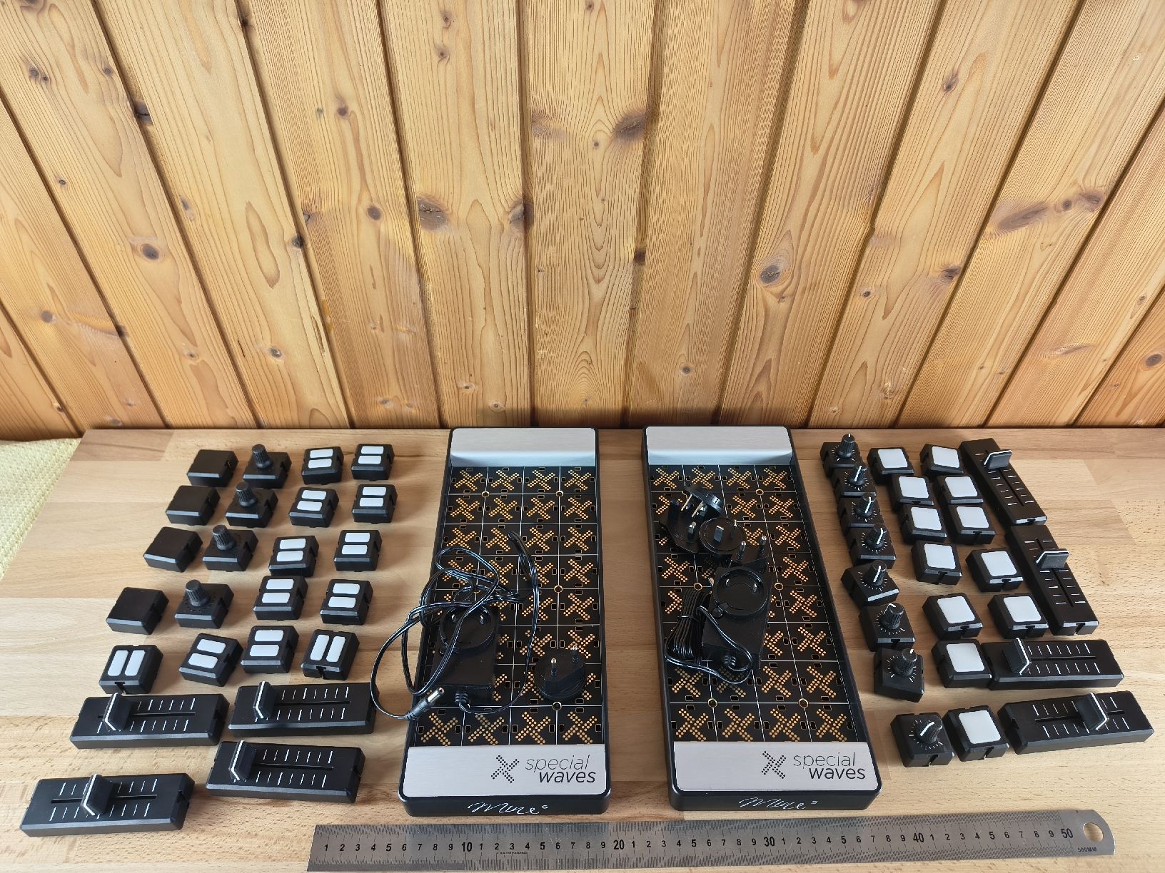 Strumenti musicali: 2x MIDI-Controller Mine S von Special Wave – Usato da Bürglen UR venduto da Heeralimelk 1