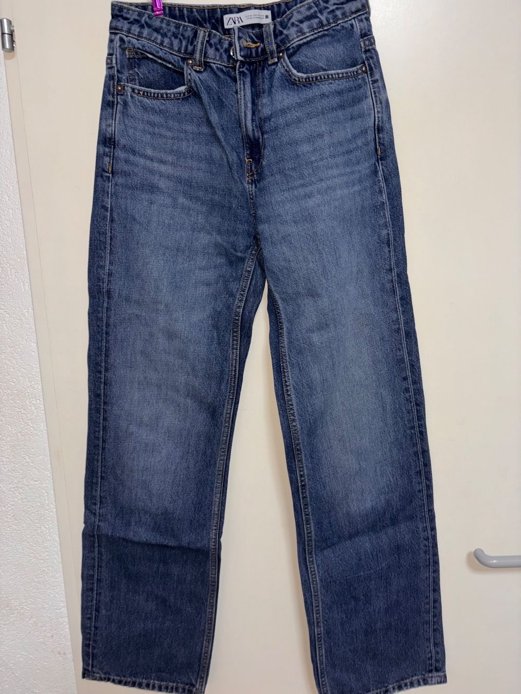 Zara Jeans: Zara Jeans – Nuovo (secondo la descrizione) da Selzach venduto da 20f_cg85