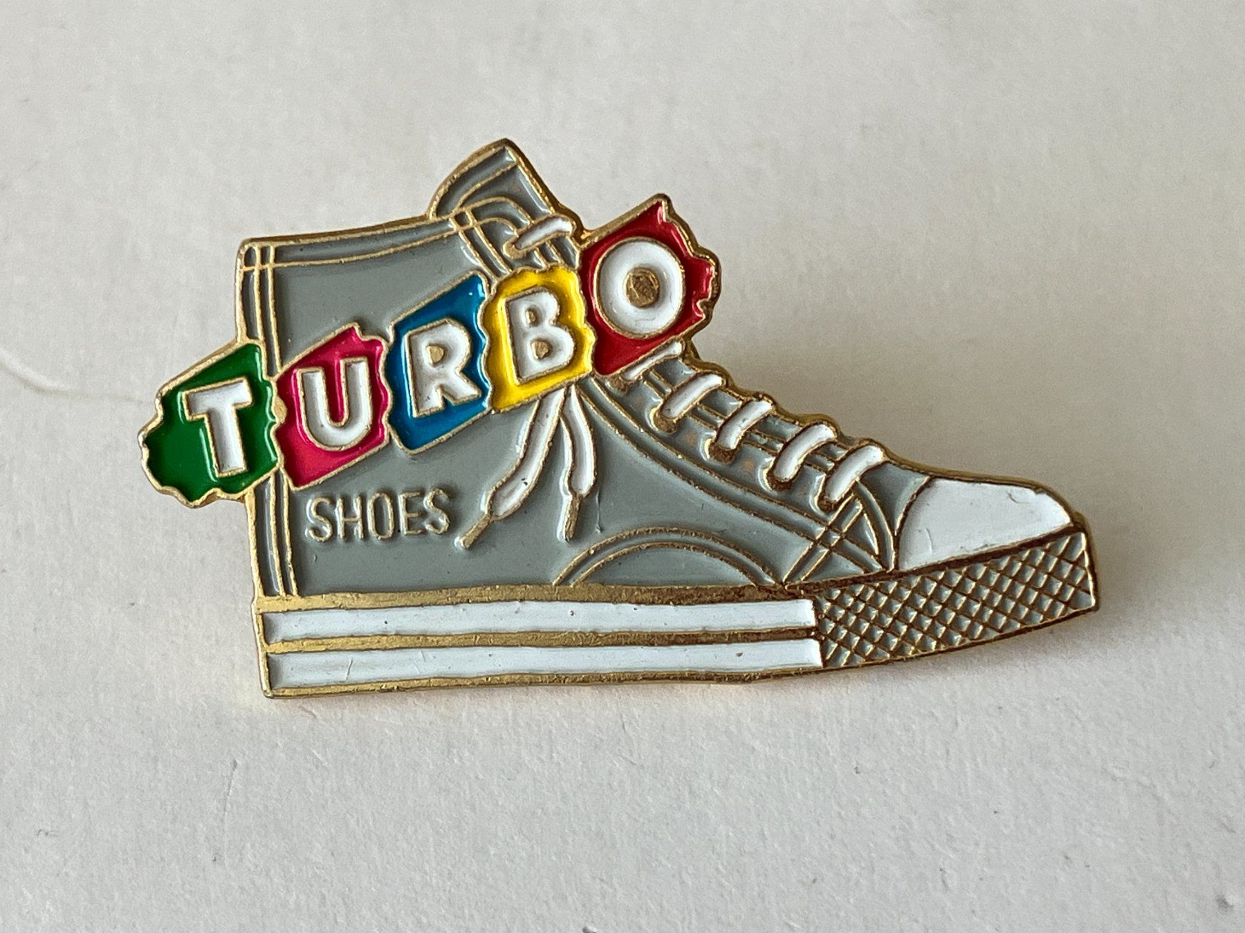 Placchette & Badge: 1 Pin Turbo Shoes – Usato da Basel venduto da djwwpp