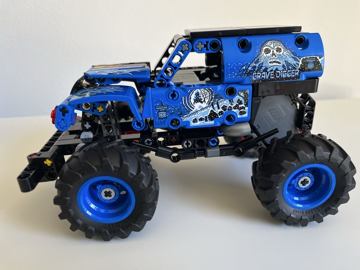 Lego Spielzeuge: Monster JamTM Grave Digger™M Feuer und – Gebraucht aus Stäfa von Exclusive0