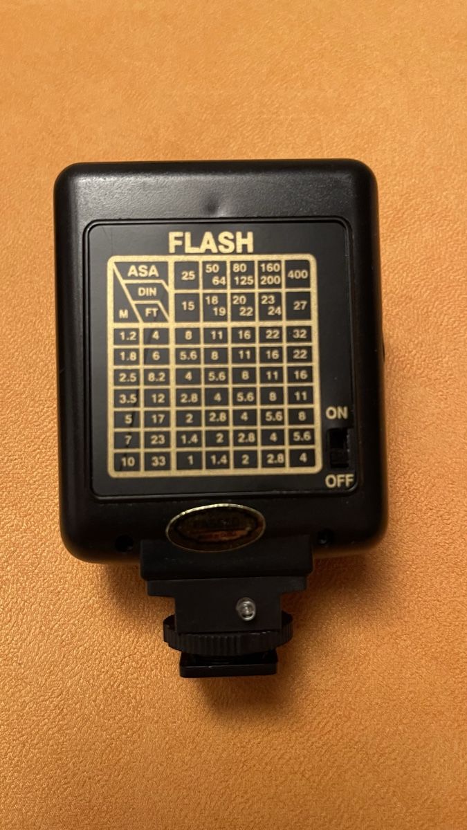 Flash: VASHIKA TF-103 Elektronenblitz, OVP – Usato da Schönenbuch venduto da Charlie62 3
