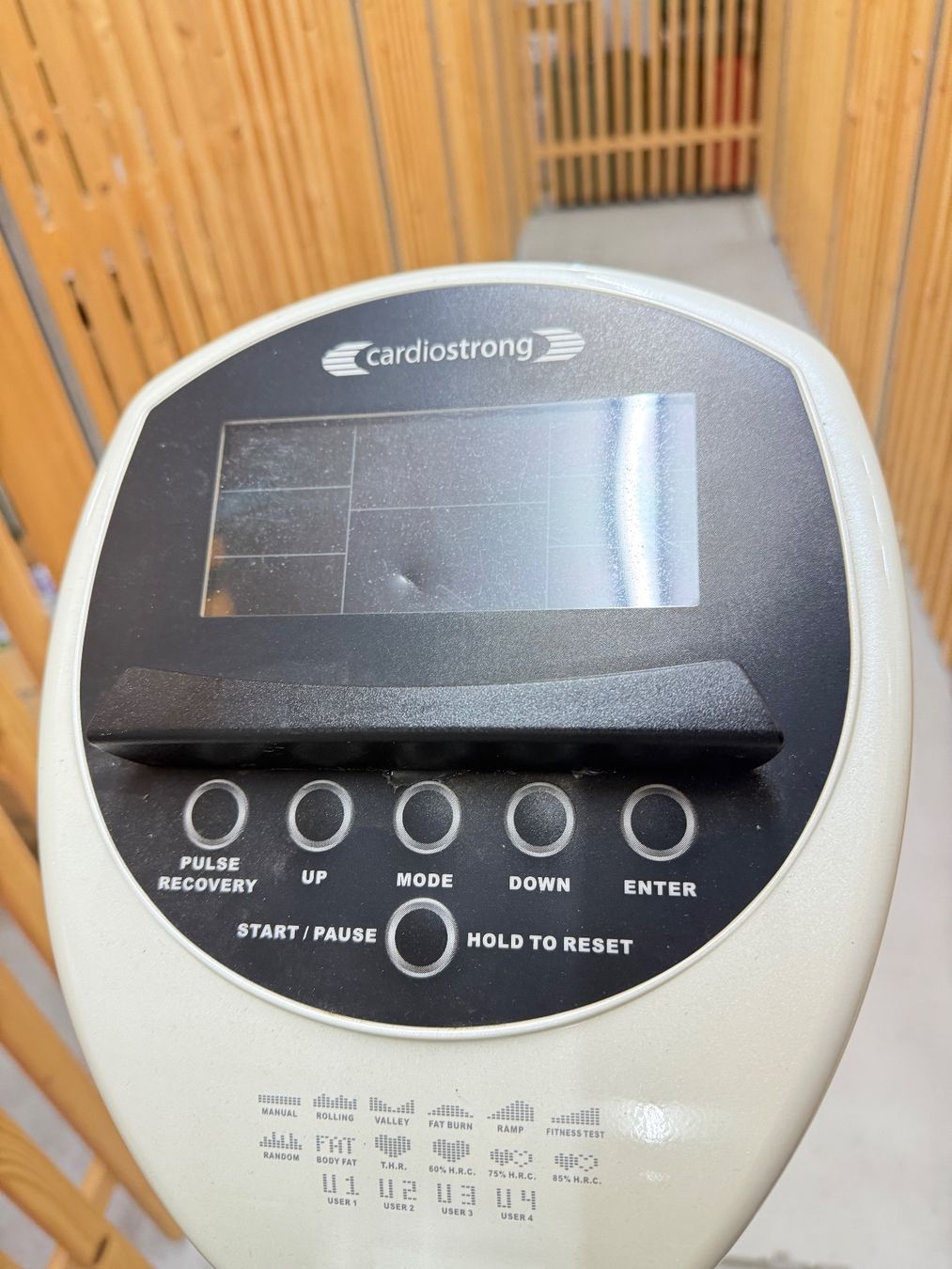 CardioStrong Hometrainer: Cargiostrong Ergometer BX 400 Heimtrainer - zu verschenken – Usato da Glattpark (Opfikon) venduto da Megasyn 2