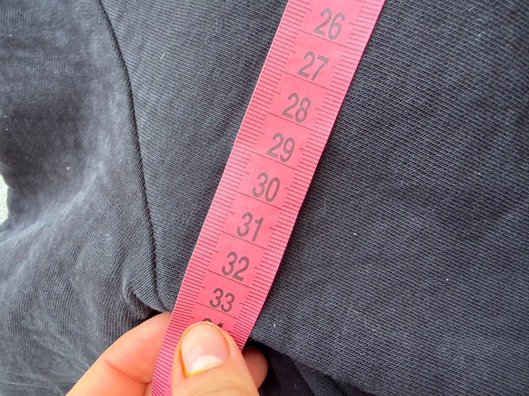 Completi: Kinder Trainingsanzug VINEL Grösse 110 cm – Difettoso da Riehen venduto da edu_92w7 9