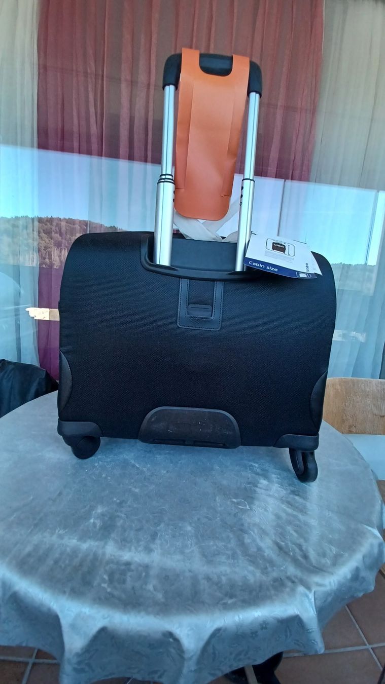 Samsung Sonstiges zu Aviatik: Samsonite Business Koffer – Neu und originalverpackt aus spreitenbach von Acmc 1