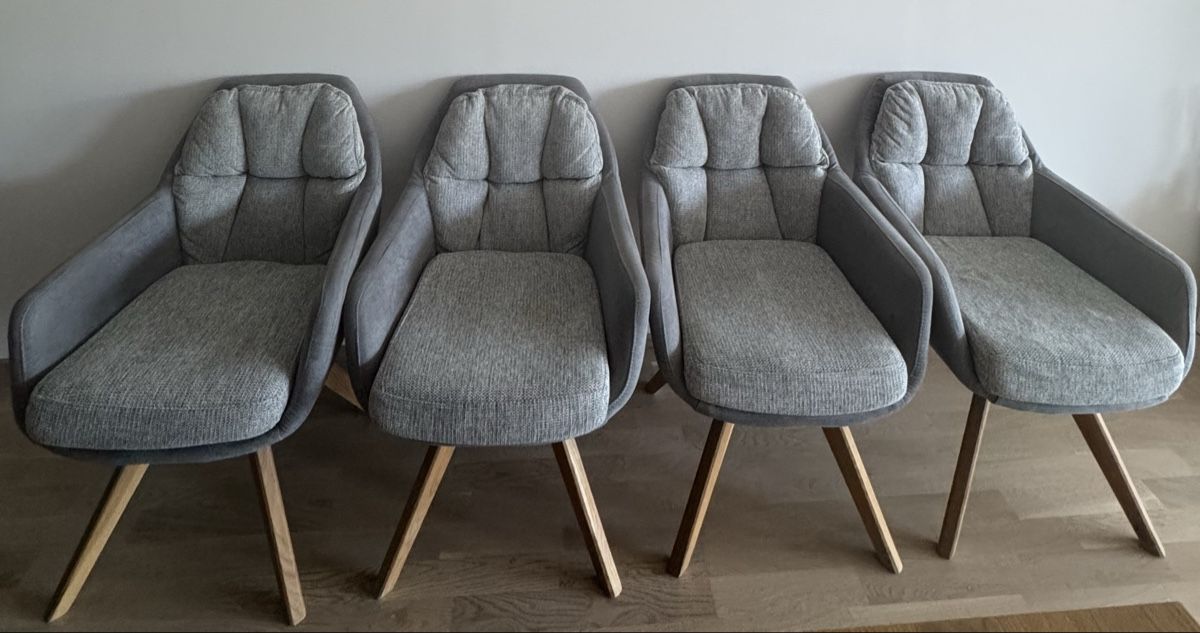 Poltrone: Armchairs - Perfect condition – Usato da Horw venduto da and_wx8j 1