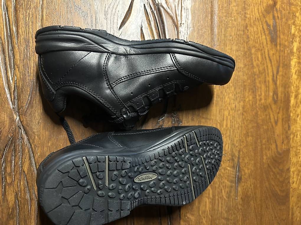 Meindl Scarpe da donna: Meindel Halbschuhe Gore -Tex / Wandern / Freizeit – Usato da Langnau im Emmental venduto da enduro.09 4