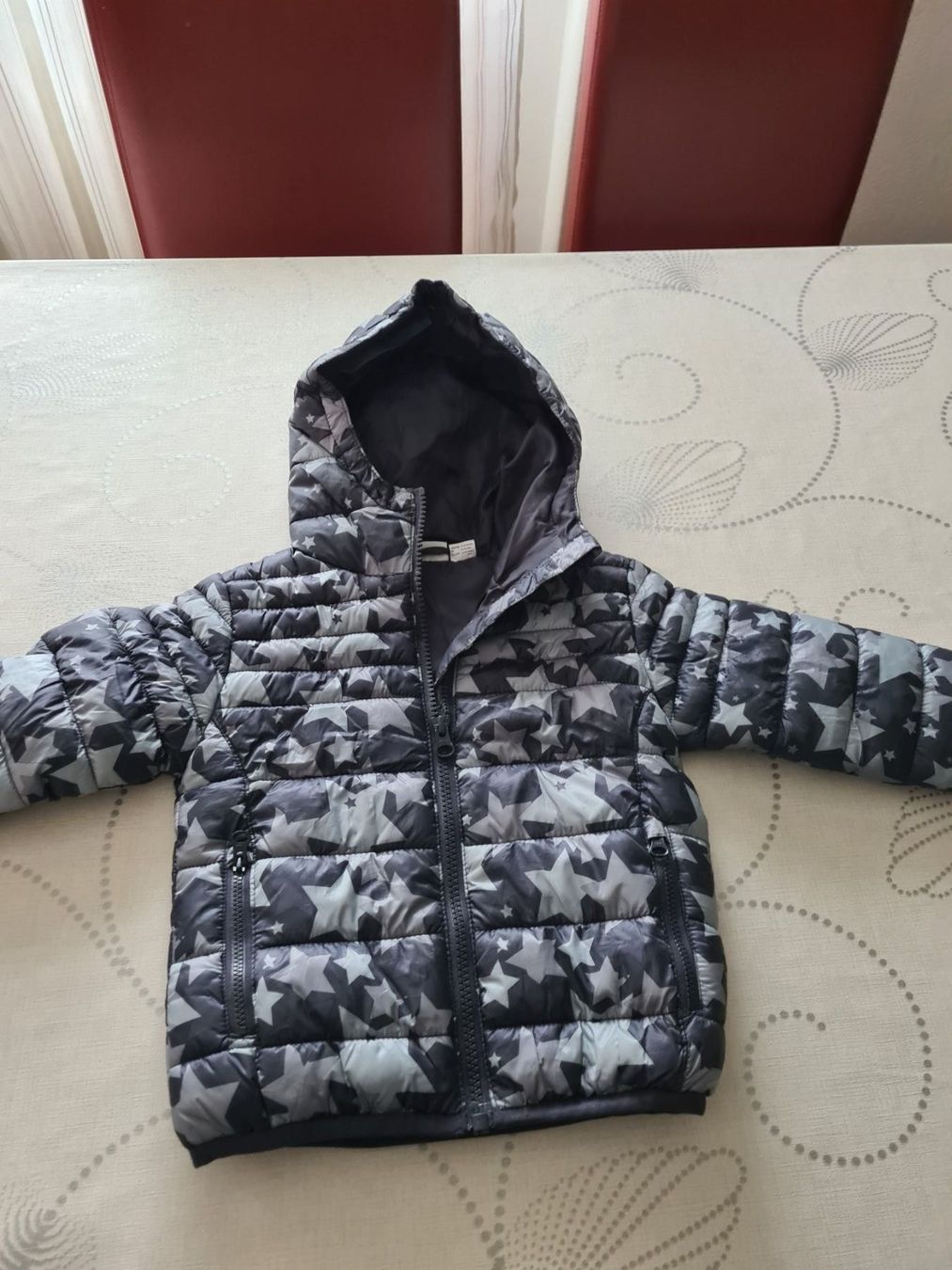 Vestes & Manteaux: Jacke mit sterne gr 86 – D'occasion à Münchenbuchsee par Kappa8