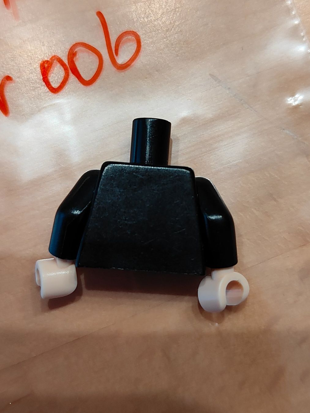 Lego Baukästen: Legofigur Torso  zu sr006   mit Armen /B81 – Gebraucht aus St. Gallen von Bisaknosp 2