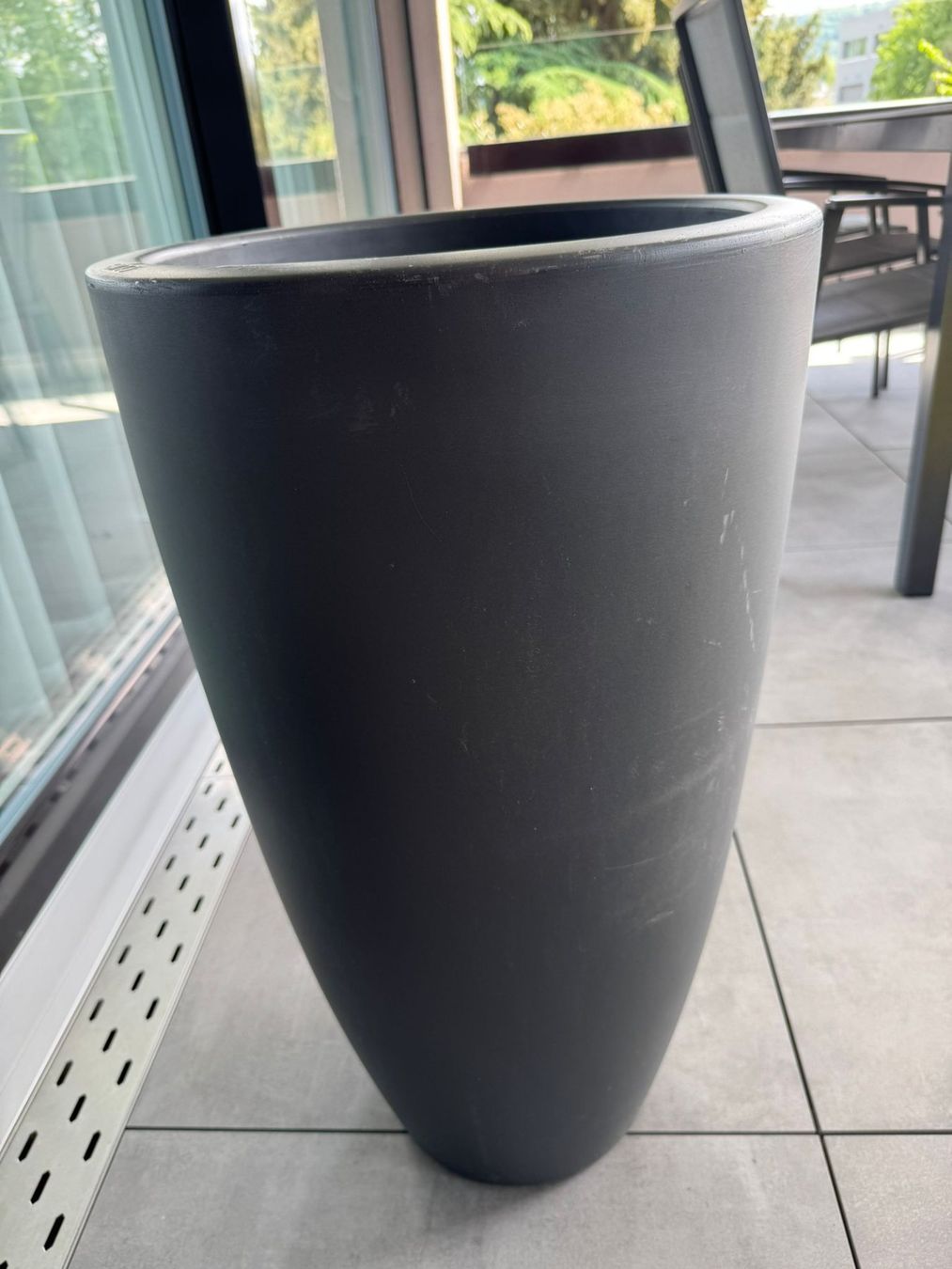 Vasi per fiori: Blumentopf / Pflanzkübel für Balkon oder Terrasse – Usato da Suhr venduto da kingj01