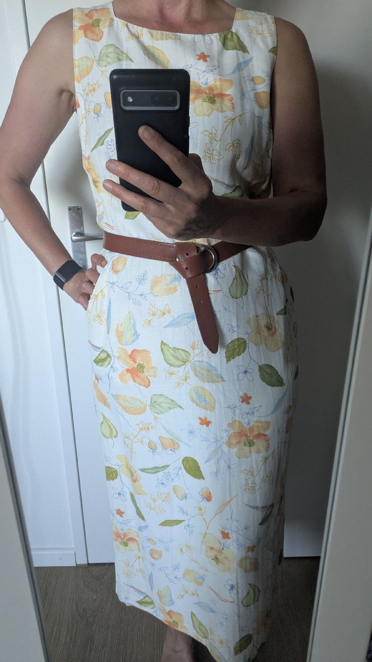 Kleider: Super cute vintage dress – Gebraucht aus Ettingen von hms_w27b 1