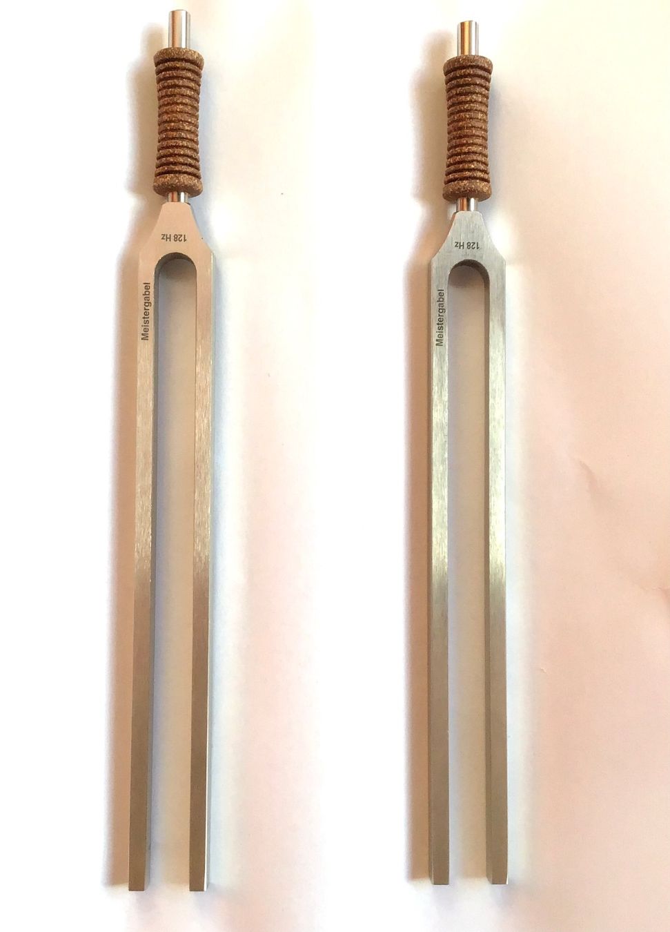 Massagegeräte: Stimmgabel Set Klangtherapie – Gebraucht aus zuerich von matthias444 1