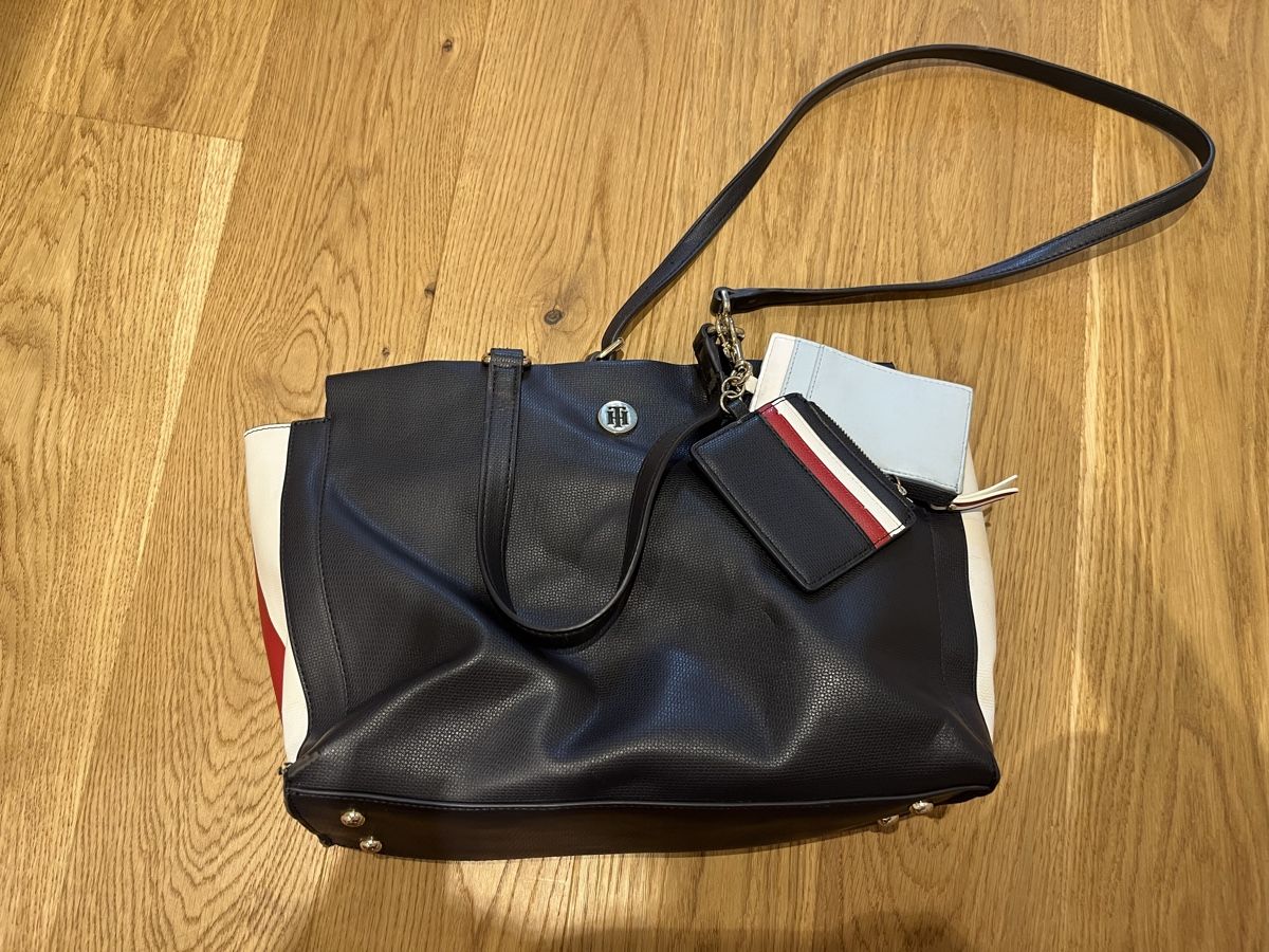 Tommy Hilfiger Taschen für Damen: Handtasche Hilfiger – Neu (gemäss Beschreibung) aus Riehen von chr_h8fh