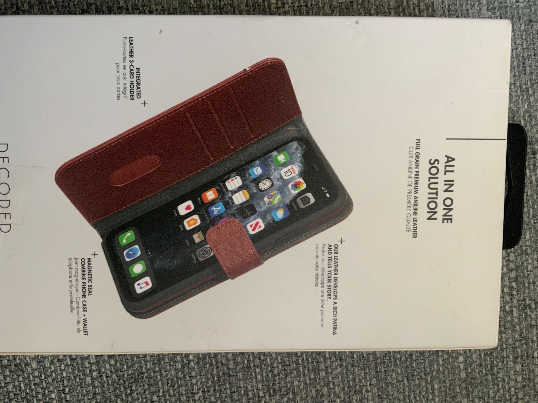 Cover & Protezioni schermo: Decoded Detachable Leather – Nuovo e nell'imballaggio originale da Winterthur venduto da Lisboa7