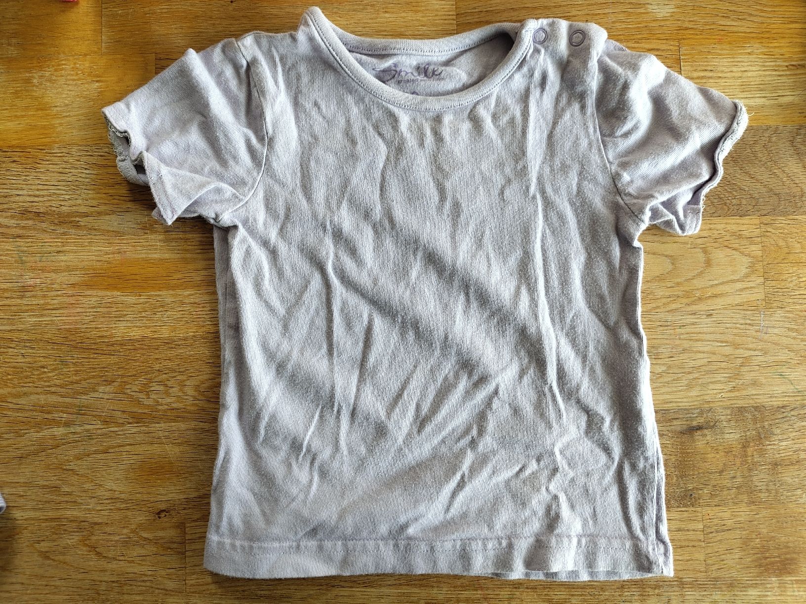 T-shirt: Zwei schöne Tshirts – Usato da Solothurn venduto da sam9129 2
