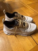 Chaussure édition spéciale ON/Loewe taille 45