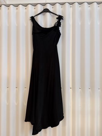 raffiniertes schwarzes Abendkleid mit Spitze, Gr. 36