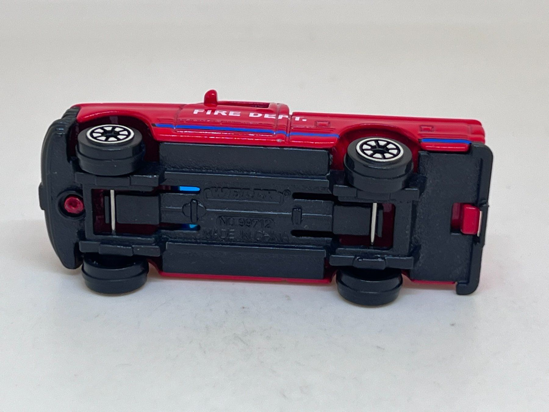 Welly Modellini d'auto: Welly Pickup #728 – Usato da Wildegg venduto da LaaBoutique 3