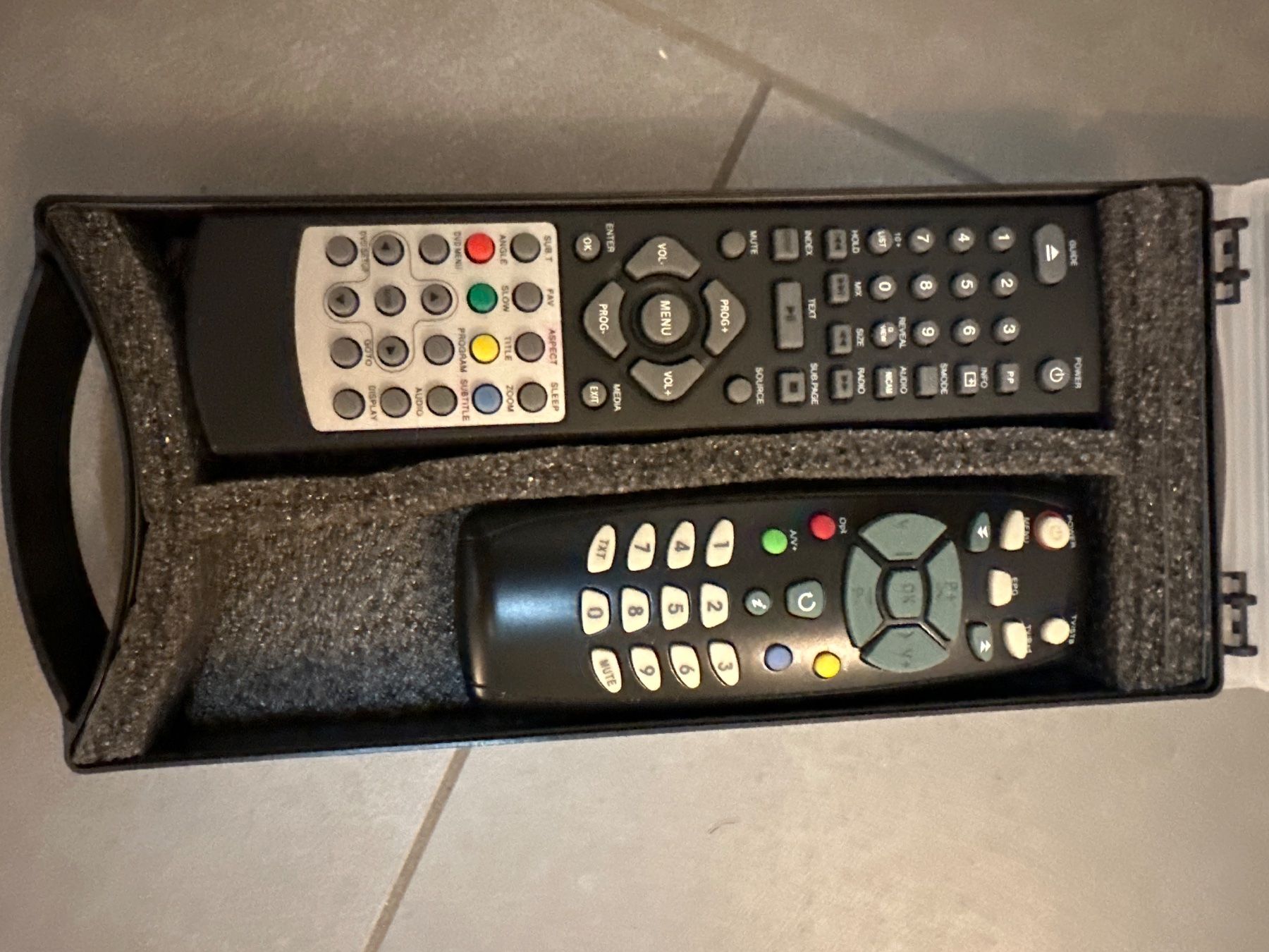 Fernseher: Camping Tv, Sat-Receiver, Camos Steuergerät – Gebraucht aus Schinznach-Dorf von KuefErer 3