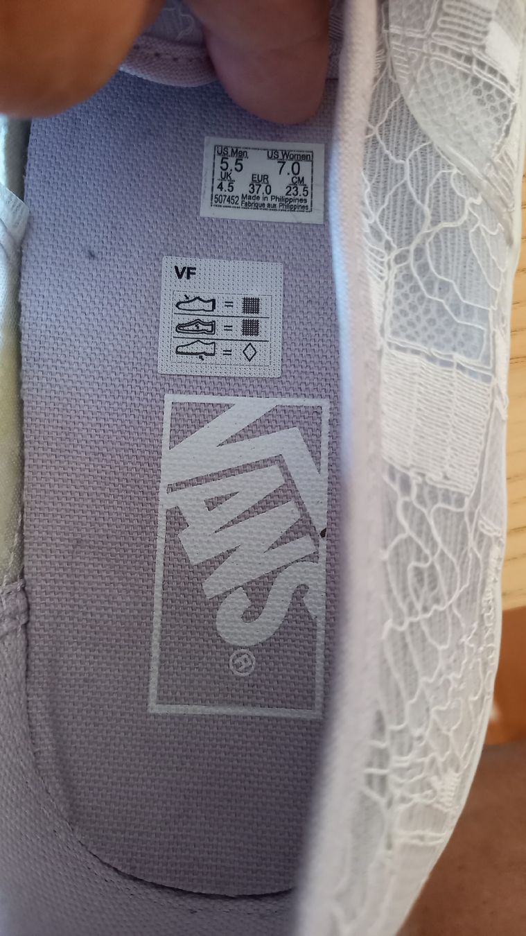 Vans Damenschuhe: Vans Schuhe Spitze EU 37 – Gebraucht aus St. Gallen von Otterndorf 3