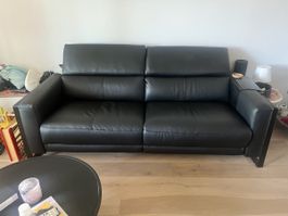 Leder Sofa schwarz mit automatischer Relaxfunktion neuwertig
