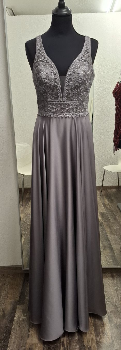 Kleider: Abendkleid Grey lila – Neu (gemäss Beschreibung) aus Uster von VMT.