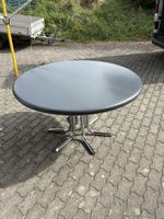 Esstisch ausziehbar grau aus Massivholz und Chrom 